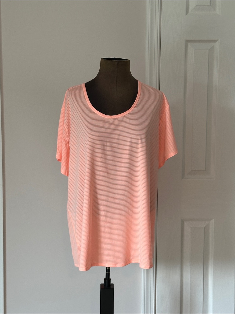 Athleta Women's Short Sleeve Scoop Neck Top size 2X